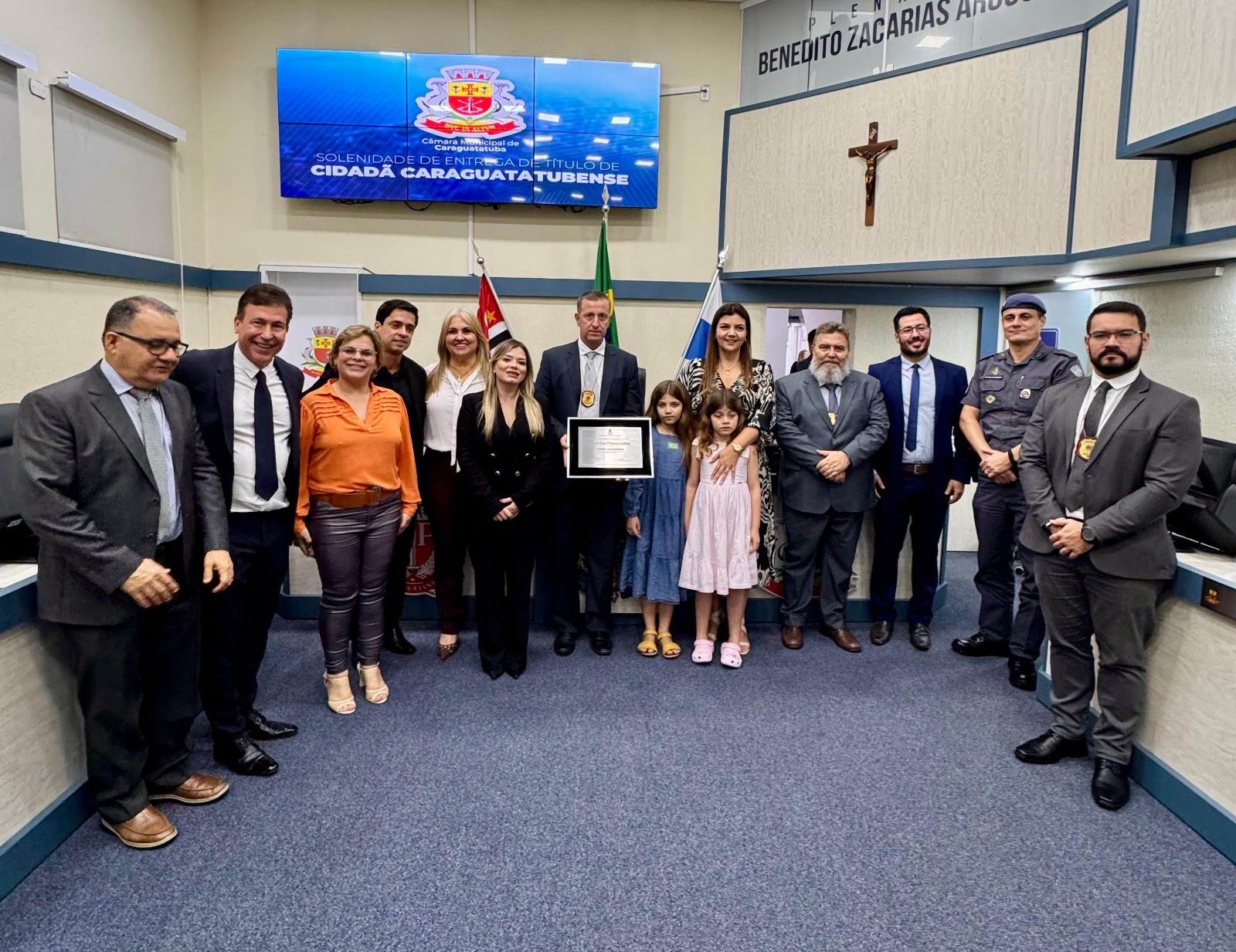 Delegado André Luiz Matera Costilhas recebe Título de Cidadão Caraguatatubense