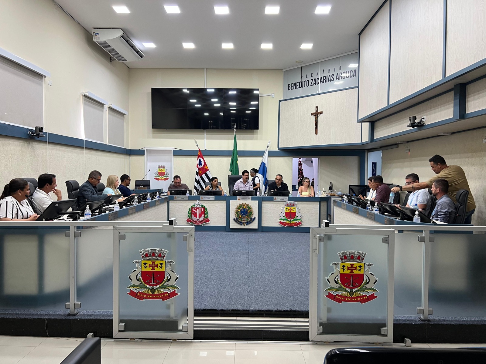 Vereadores cobram Sabesp sobre falta de água e empresa anuncia investimentos e novos reservatórios