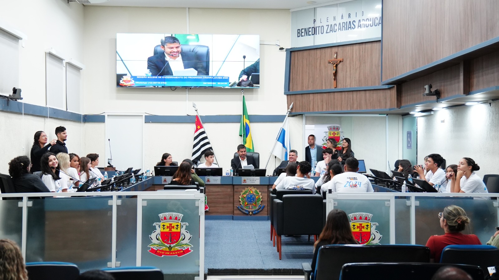 Câmara Municipal realiza sessão solene de encerramento do Programa Câmara Jovem 2024
