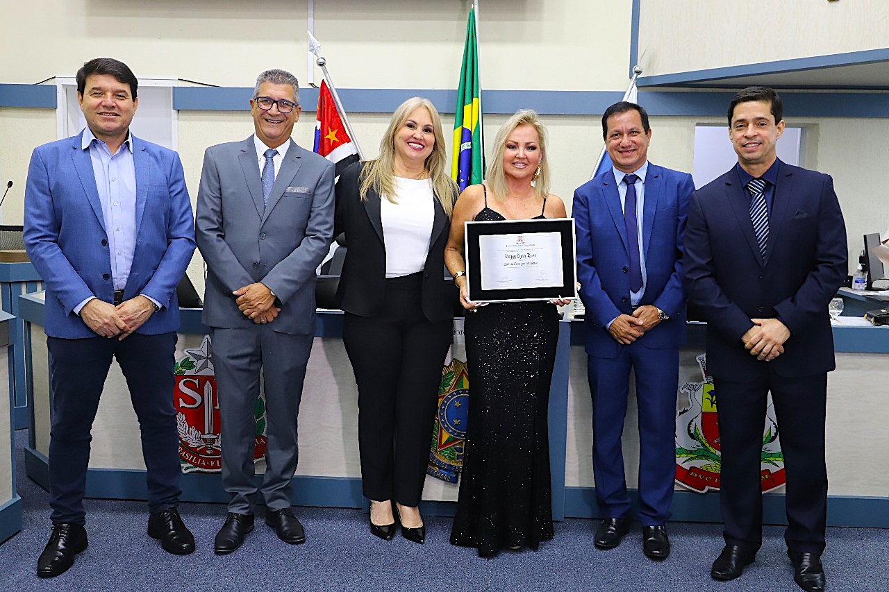 Missionária Peggy Lynn Ross recebe título de Cidadã Caraguatatubense