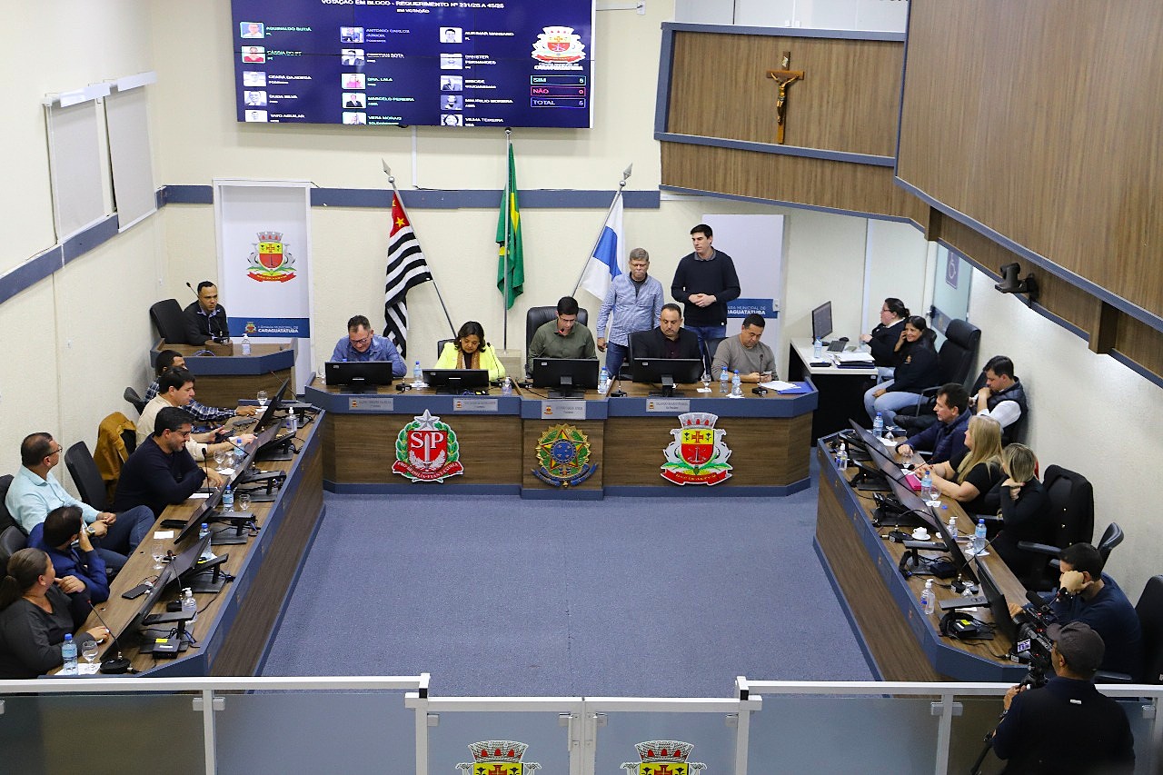 Câmara aprova quatro projetos e encaminha 15 requerimentos com pedido de informações ao Executivo