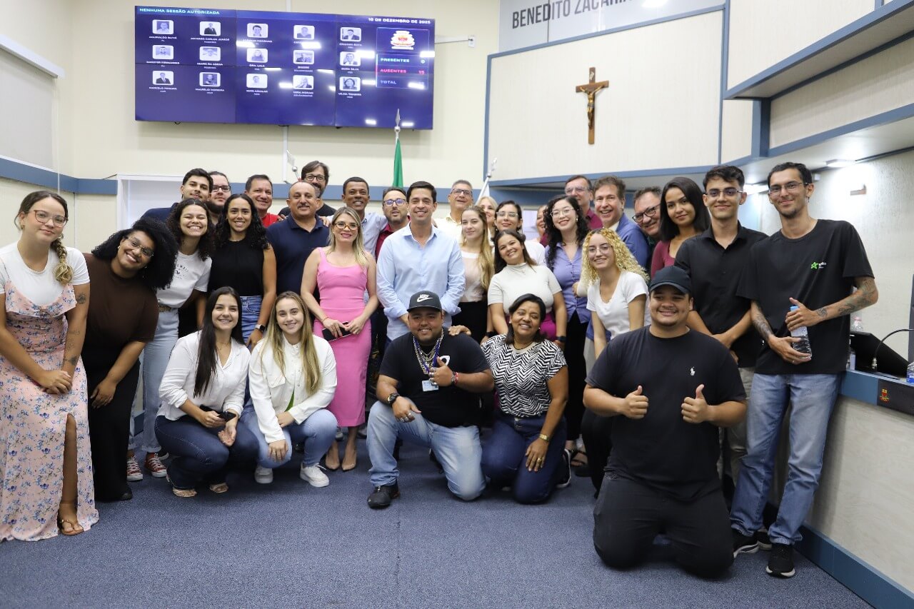 Projetos que cria emendas impositivas e valoriza estagiários são aprovados em Extraordinária