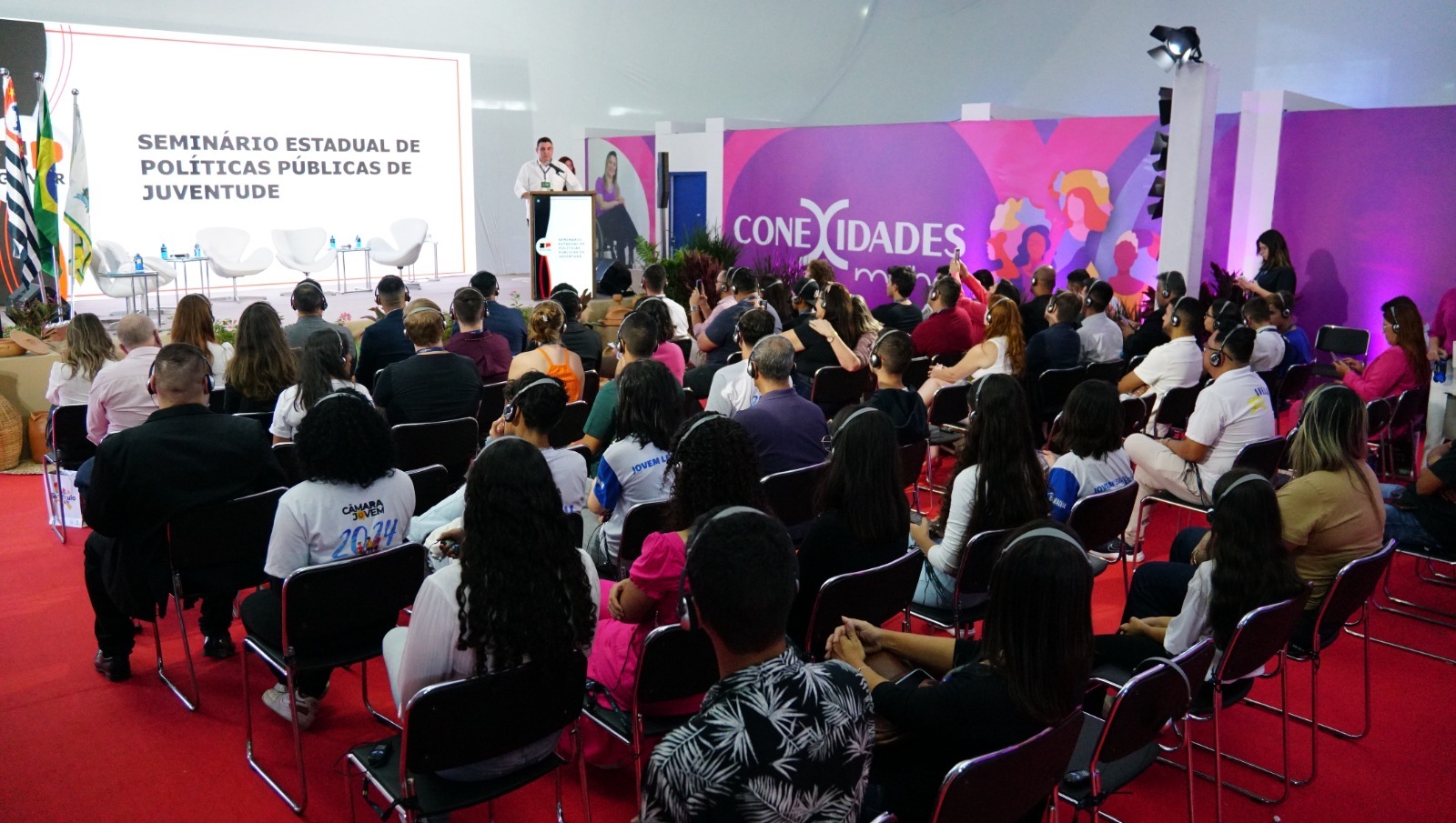 Câmara Jovem: Jovens vereadores marcam presença no 7º Conexidades em São Sebastião