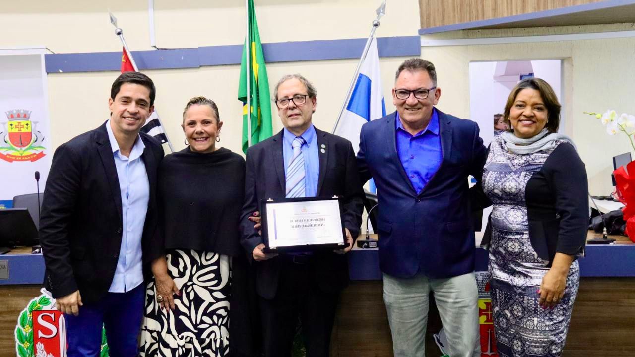 Título de Cidadão Caraguatatubense é concedido ao médico Mauro Pereira Noronha