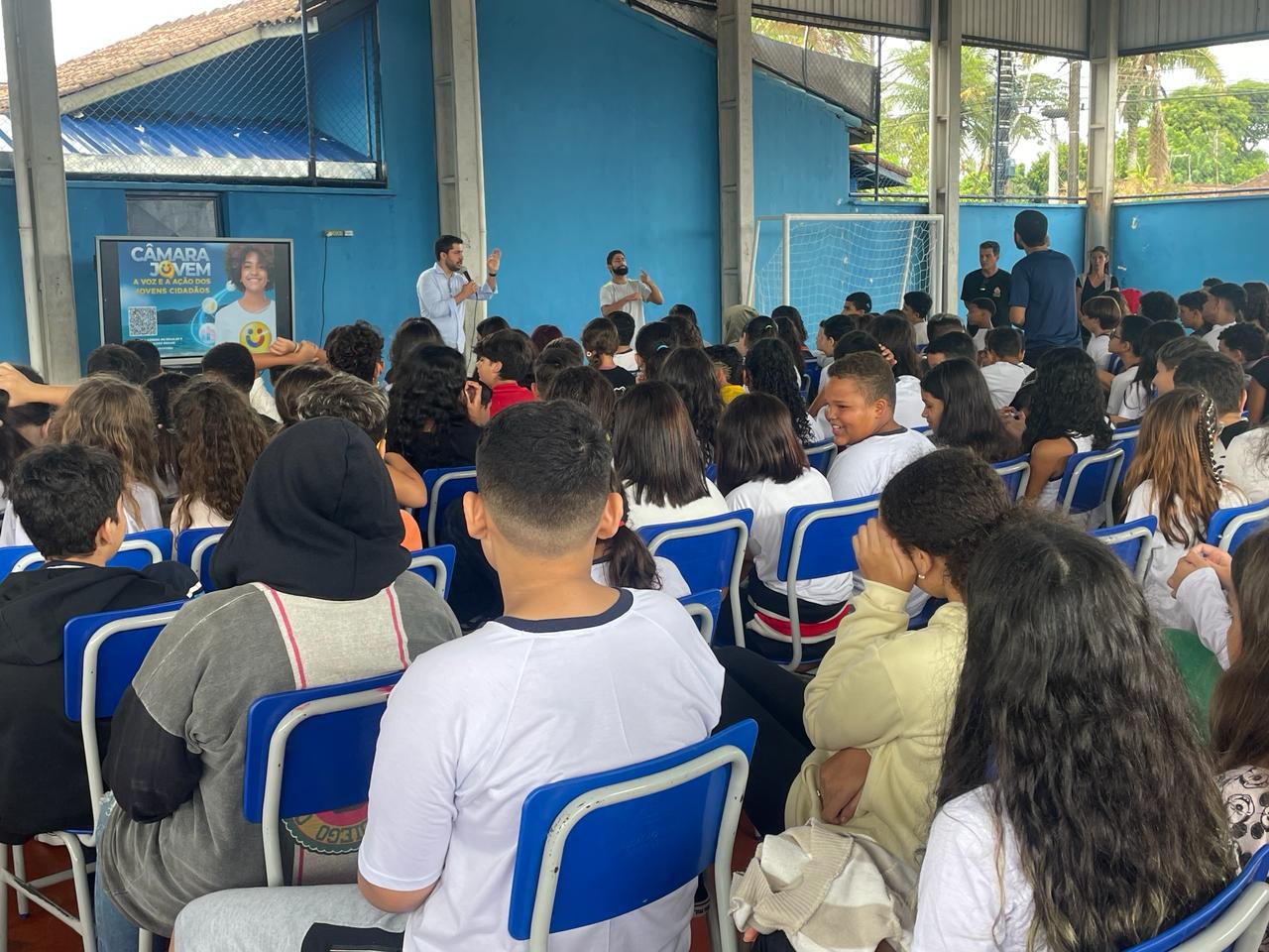 Câmara Jovem: Mais de três mil estudantes acompanham apresentação do programa nas escolas