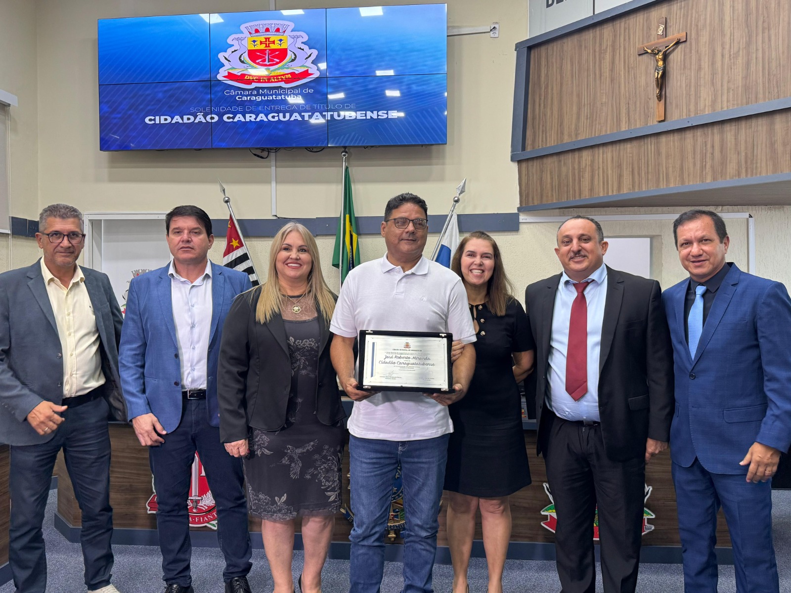 Câmara de Caraguatatuba homenageia José Roberto Miranda com Título de Cidadão Caraguatatubense