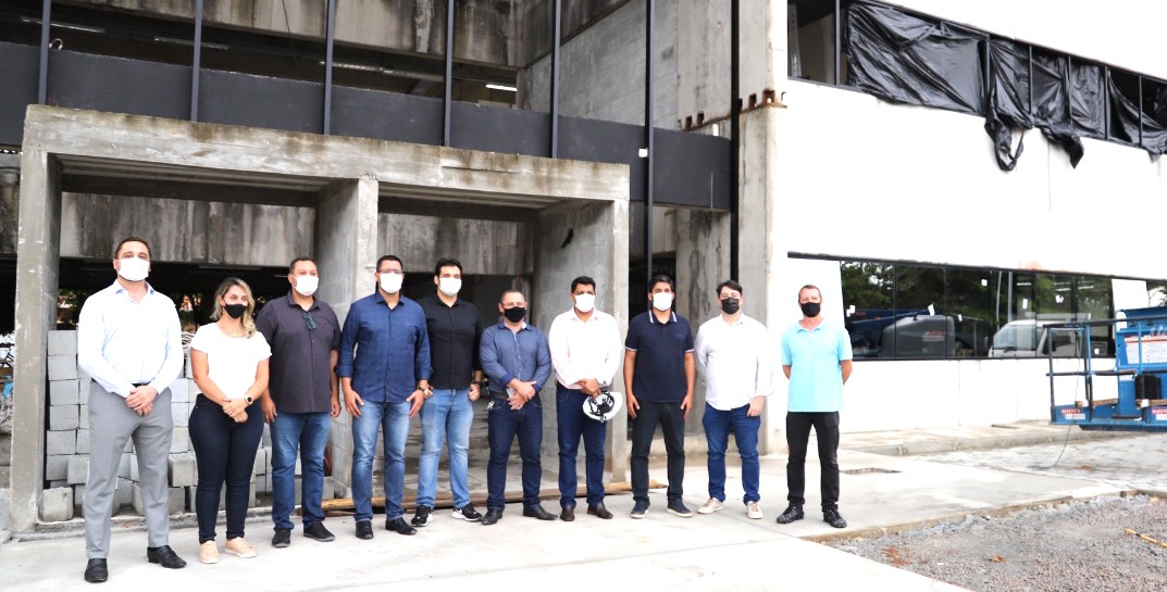 Câmara Municipal participa de visita técnica nas obras do Novo Fórum de Caraguatatuba