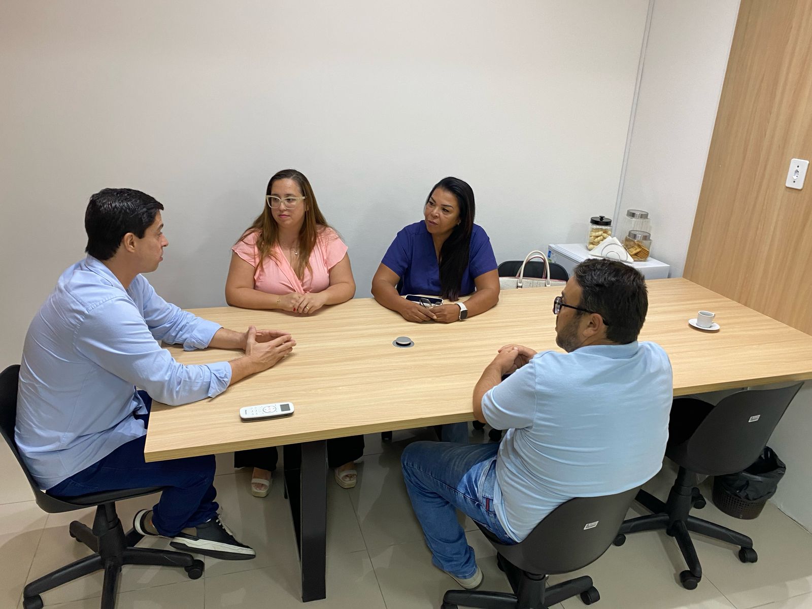 Câmara Municipal de Caraguatatuba e Colégio Tableau discutem parceria para oferta de cursos técnicos