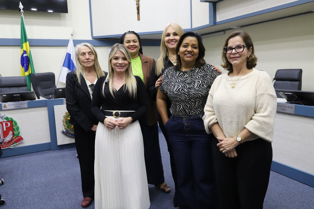 Câmara de Caraguatatuba recebe Frente Parlamentar Feminina do Litoral Norte