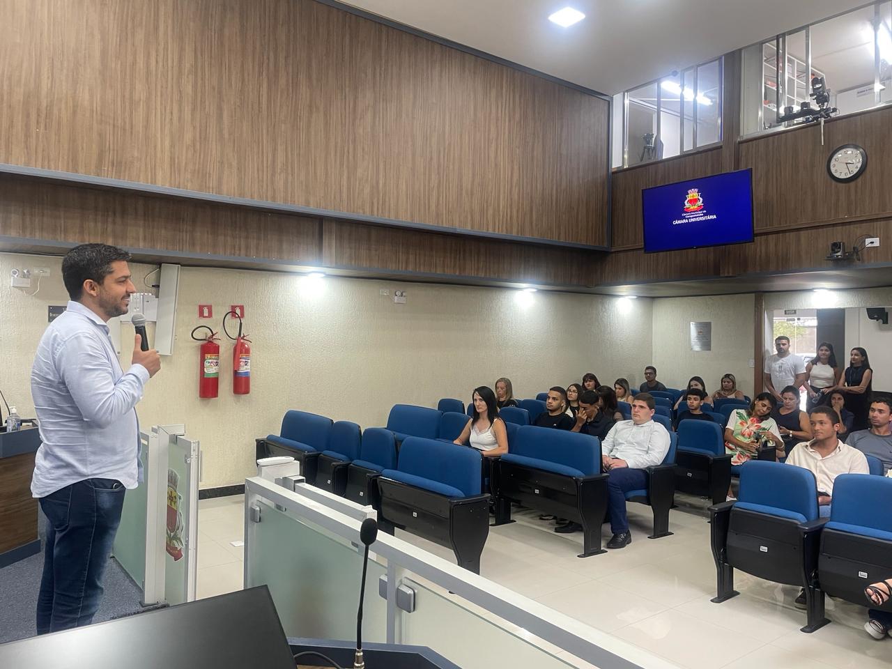 Câmara Municipal promove encontro de apresentação do Programa Câmara Universitária