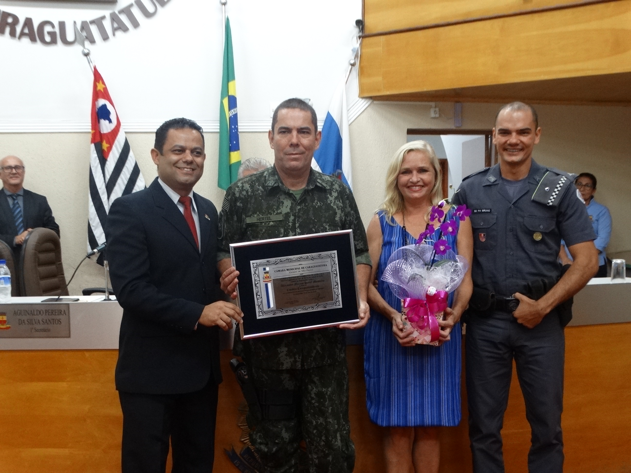 Sr. Alexandre Hertel recebe honraria do Poder Legislativo