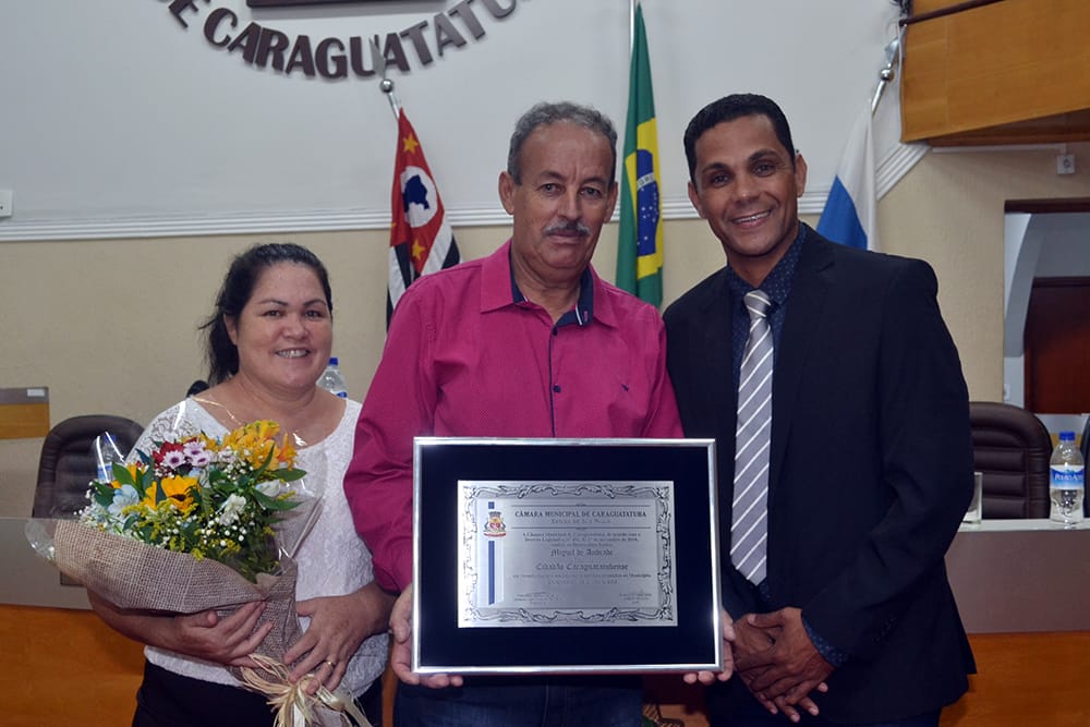 Miguel de Andrade recebe honraria do Legislativo