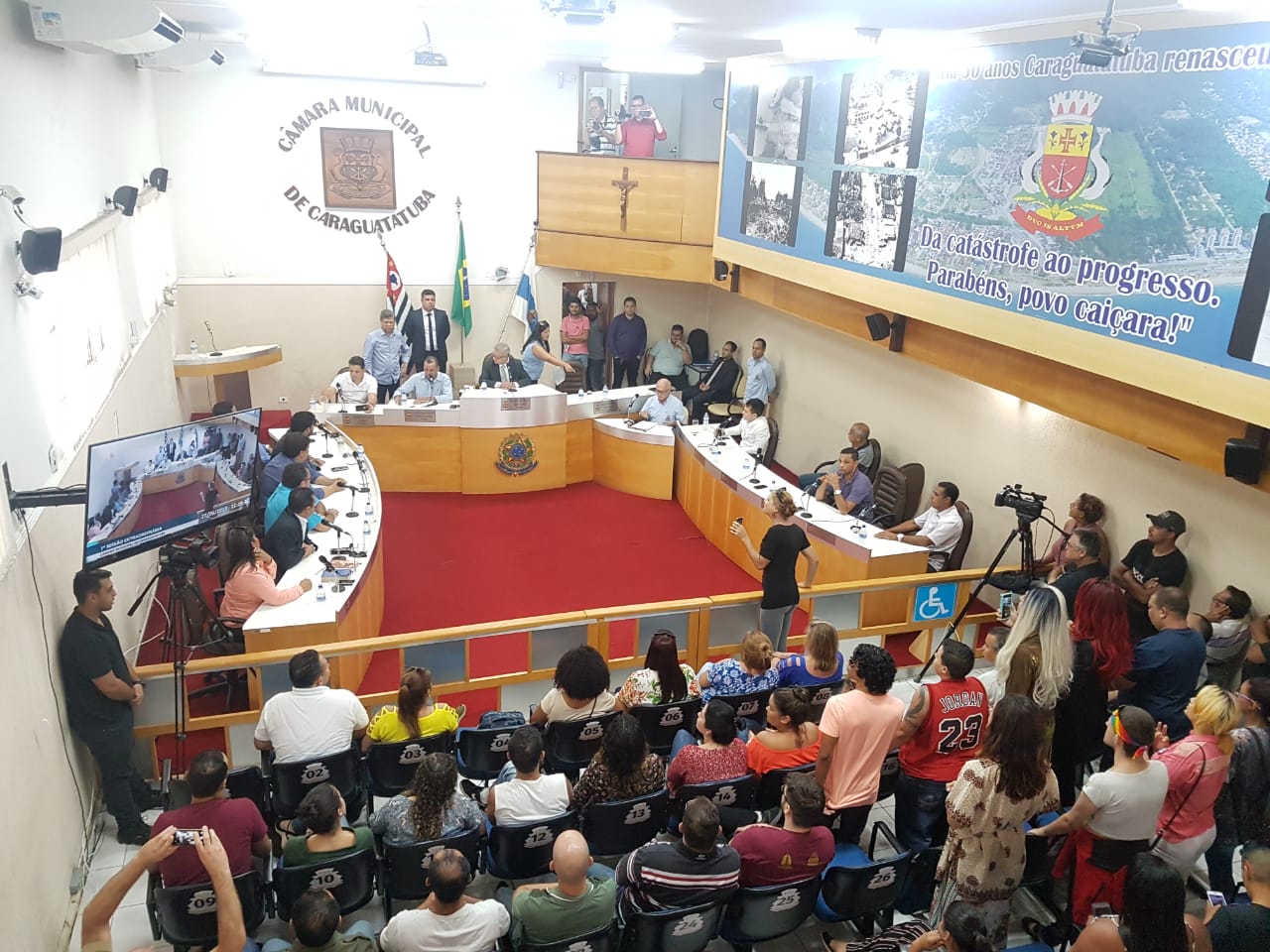 Plano Municipal de Cultura e crédito para a saúde são aprovados em extraordinária