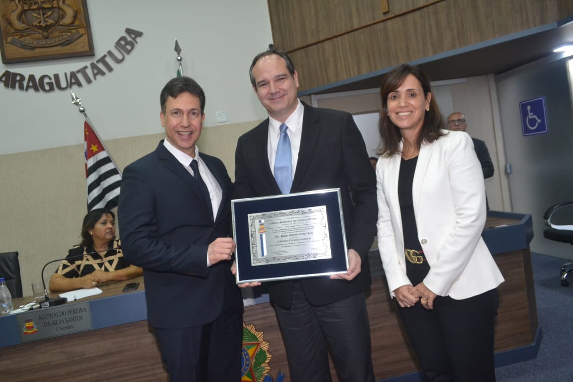 Título de Cidadão Caraguatatubense é entregue ao Dr. Paulo Hoff