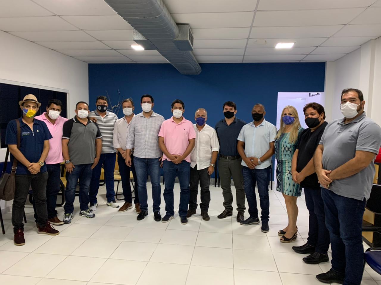 Vereadores participam de reunião com prefeito para apresentação de números da saúde na cidade