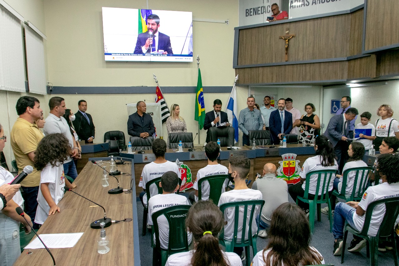 Jovens Vereadores são empossados na Câmara Municipal