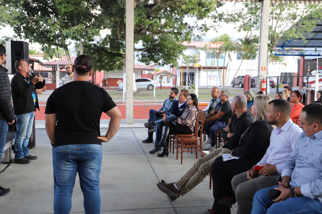 Vereadores acompanham prestação de contas das obras de Enrocamento do Rio Juqueriquerê