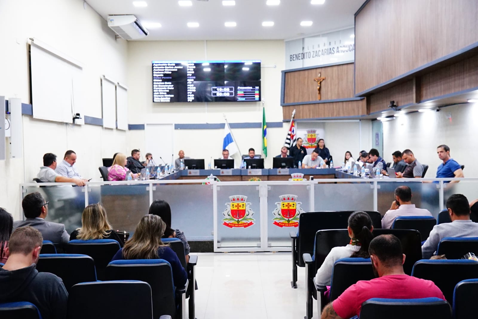 Câmara aprova projeto de lei que dispõe sobre criação de carteira de identificação para pessoas com fibromialgia