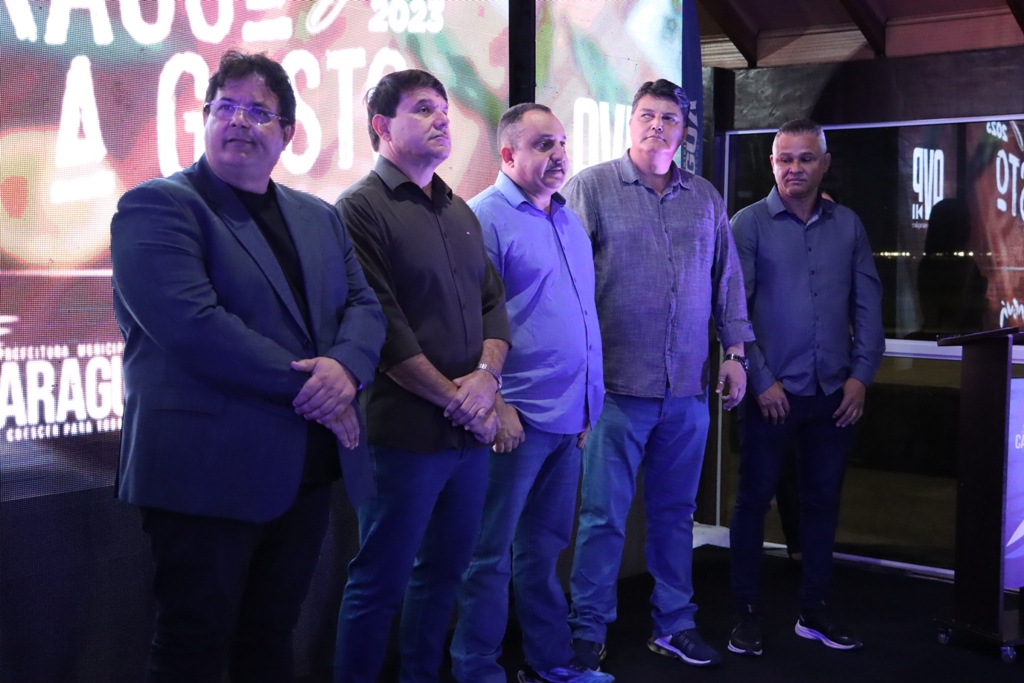 Vereadores participam de cerimônia de abertura do Caraguá a Gosto