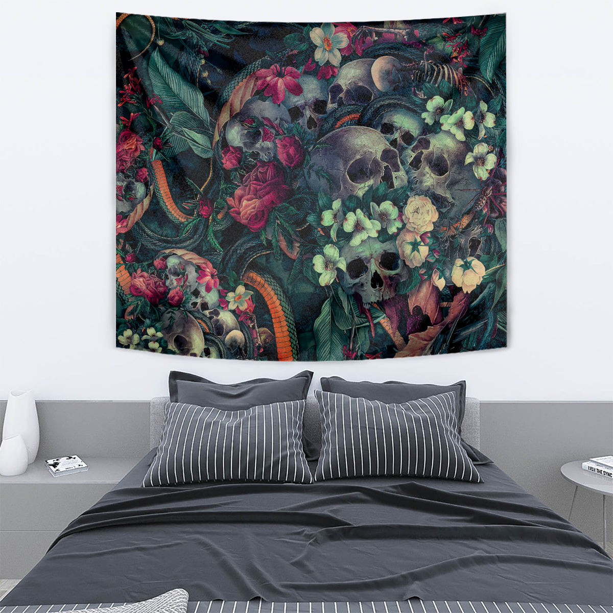 Skulls And Snakes Tapestry Dt02