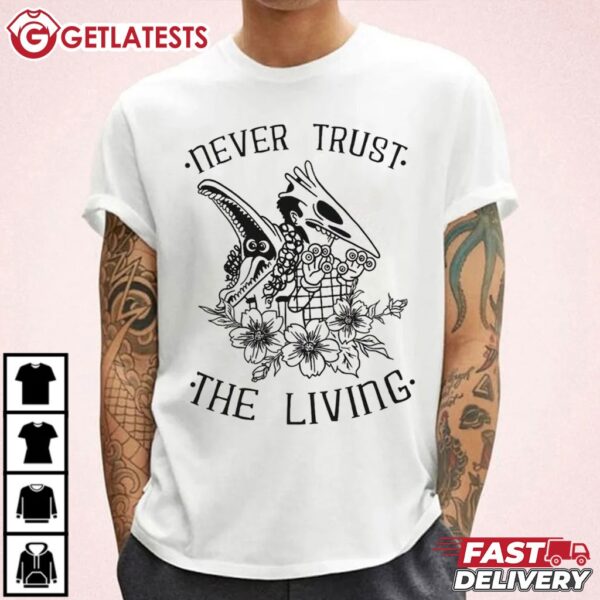 Never Trust The Living Beetlejuice 1988 Movie T Shirt (3)