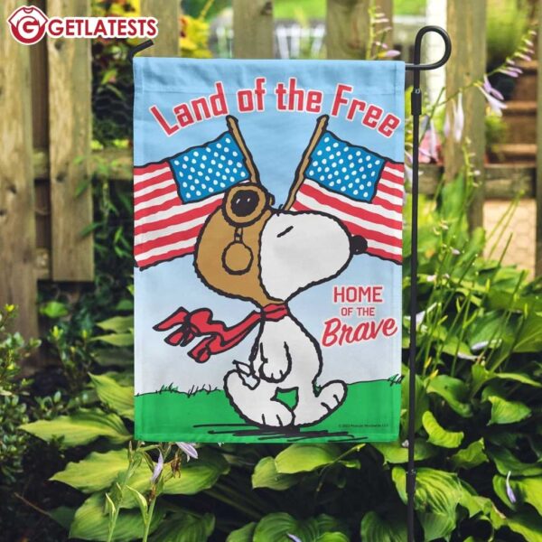 Snoopy Land of the Free Home of Brave Flag (1)