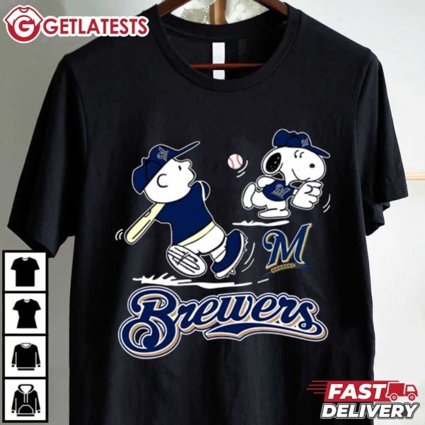 Peanuts Charlie Brown And Snoopy Playing Baseball Milwaukee Brewers T Shirt (2)