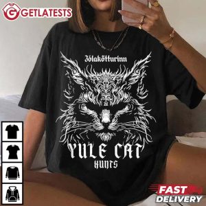 Jolakotturinn Christmas Yule Cat Hunts T Shirt (1)