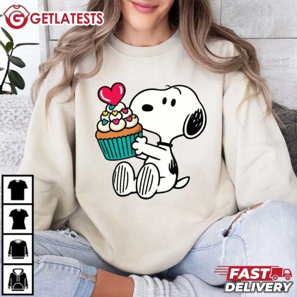 Snoopy Cupcake Happy Valentines Day T Shirt (1)