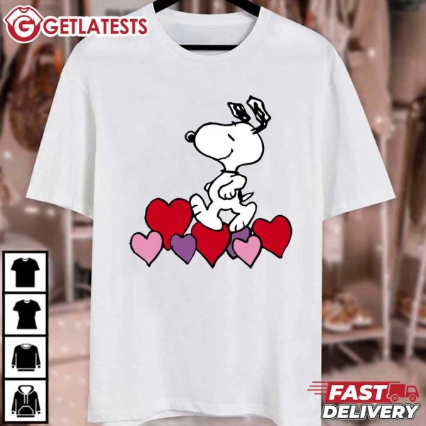 Snoopy Love Heart Funny Valentines Day T Shirt (2)