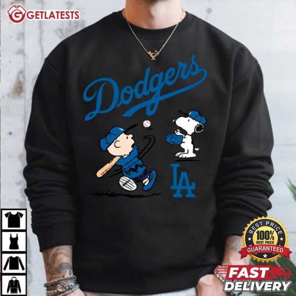 Snoopy And Charlie Brown LA Dodgers Baseball T Shirt (4)