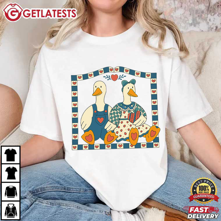 Goose Country Farmhouse Duck Cottagecore Animals Vintage T Shirt (1)
