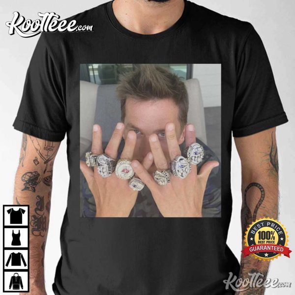 Tom Brady With 7 Rings On Hands Funny Fans Gift T-Shirt