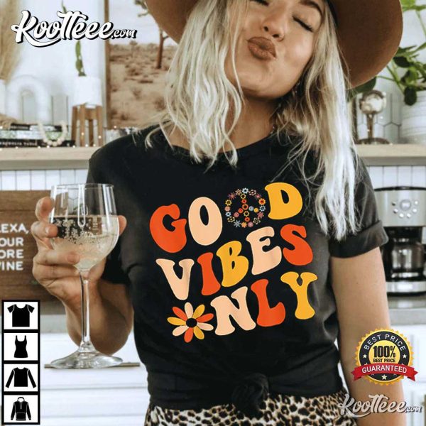 Good Vibe Only Peace Love 70s Vintage Best T-Shirt