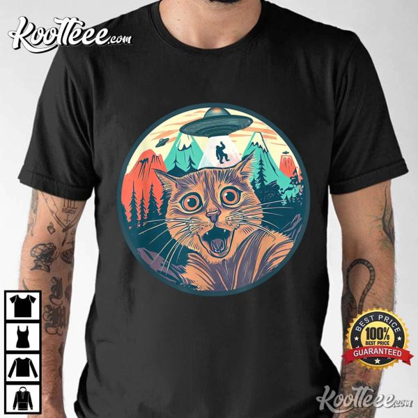 Alien Cat Funny Vintage UFO T-Shirt