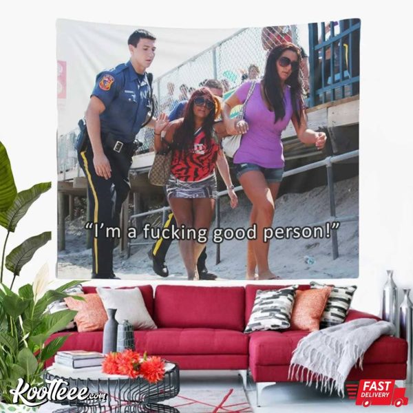 Snooki Getting Arrested Wall Tapestry