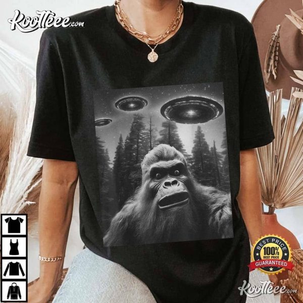 Bigfoot Sasquatch Alien UFO T-Shirt