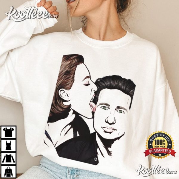 Mulder And Scully X Files T-Shirt