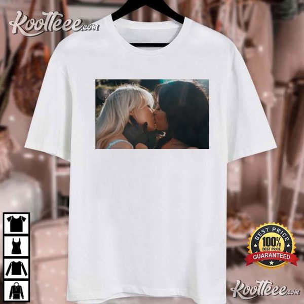 Sabrina Carpenter And Jenna Ortega Kiss Taste T-Shirt