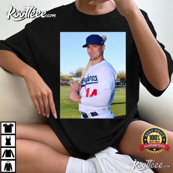 Kike Hernandez Funny Meme Smiling Los Angeles Baseball T-Shirt