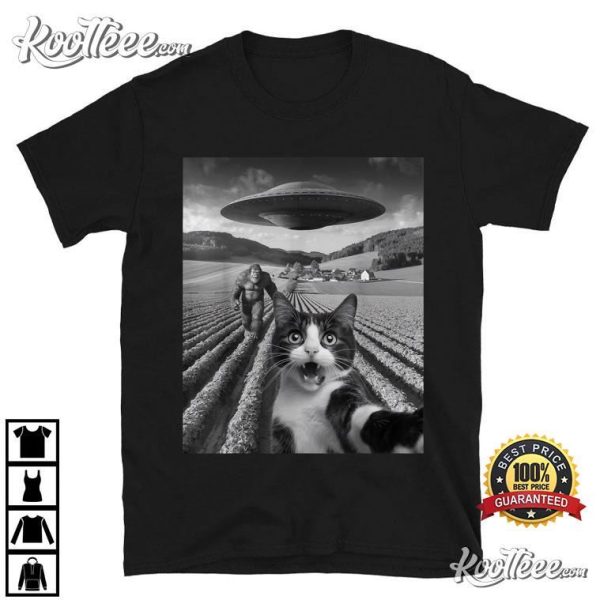 Cat Selfie With Alien UFO Bigfoot Funny T-Shirt