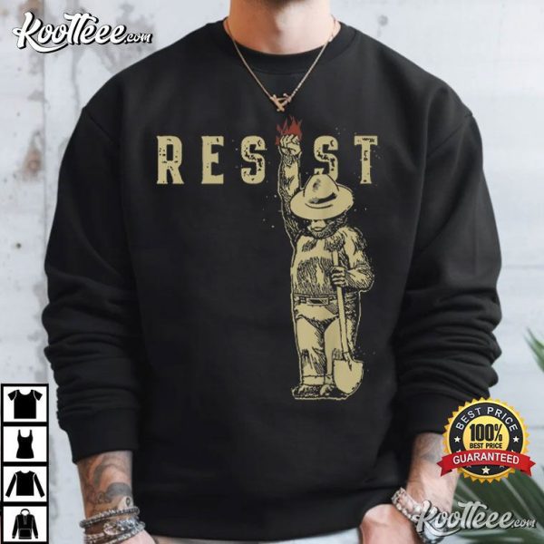 Vintage Smokey Bear Resist US Forest T-Shirt