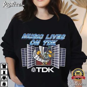Stranger Things Music Lives On TDK Retro Boombox T-Shirt Stranger Things Music Lives On TDK Retro Boombox T Shirt (4)
