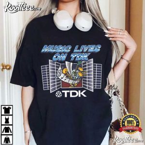 Stranger Things Music Lives On TDK Retro Boombox T Shirt (1)