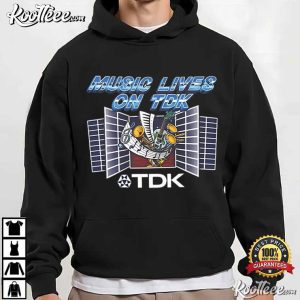 Stranger Things Music Lives On TDK Retro Boombox T-Shirt Stranger Things Music Lives On TDK Retro Boombox T Shirt (3)
