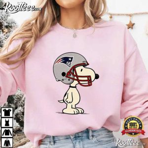New England Patriots Snoopy Football Helmet Cute T-Shirt New England Patriots Snoopy Football Helmet Cute T Shirt (4)