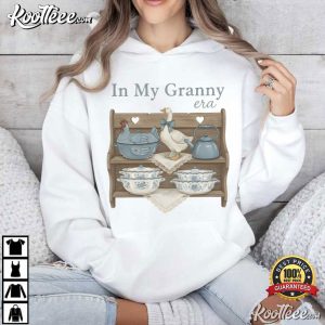 In My Granny Era Vintage Goose Kitchen Shelf Art T Shirt (3)