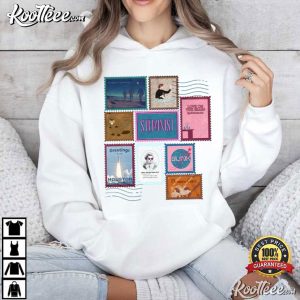 Ali Hazelwood Love On The Brain Postage Stamp T-Shirt Ali Hazelwood Love On The Brain Postage Stamp T Shirt (3)