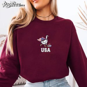 Curling Goose Winter Sports 2026 Embroidered Sweatshirt (3)