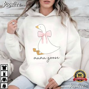 Mama Goose Cute Mom Funny T-Shirt Mama Goose Cute Mom Funny T Shirt (3)
